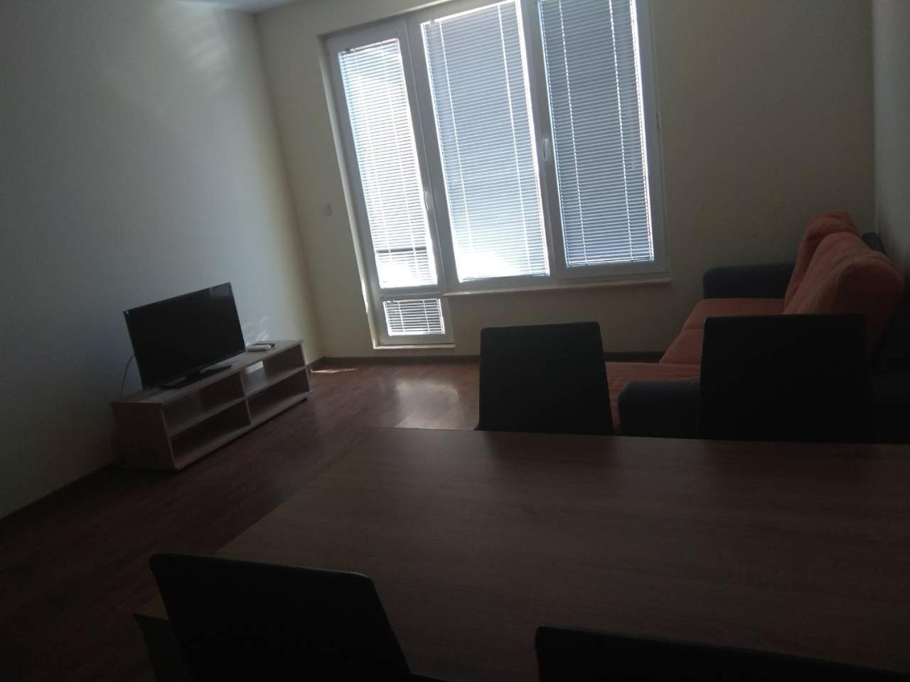 Private Apartment In Faith - 라브다 외부 사진